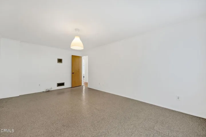 15-web-or-mls-20260724-02-1827OakTreeDrL