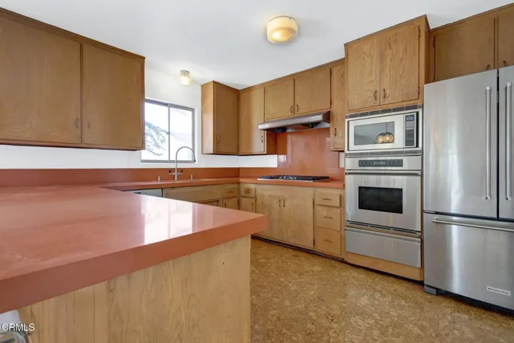 7-web-or-mls-20260724-02-1827OakTreeDrLo
