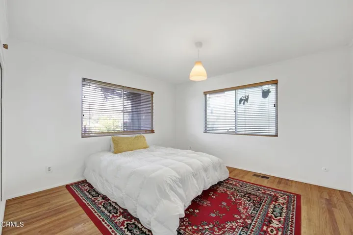 9-web-or-mls-20260724-02-1827OakTreeDrLo
