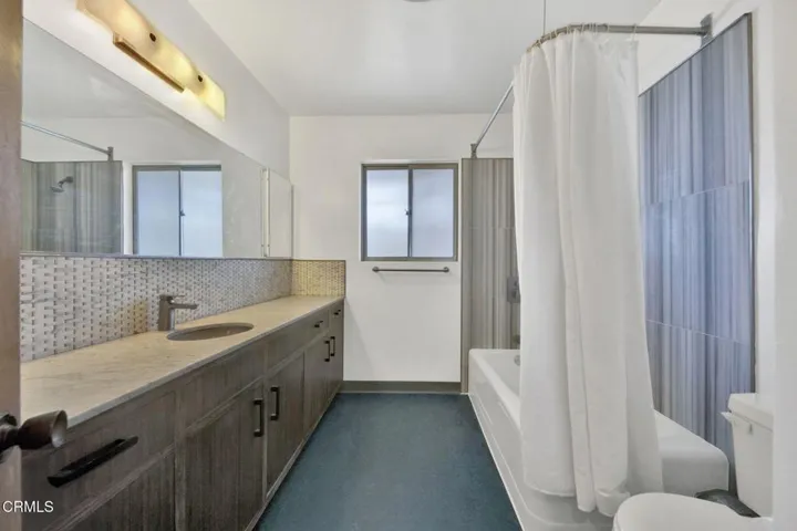 11-web-or-mls-20260724-02-1827OakTreeDrL