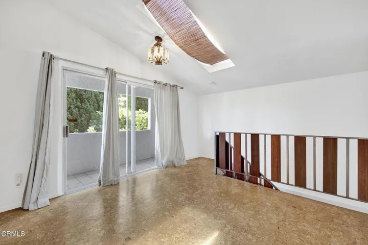 19-web-or-mls-20260724-02-1827OakTreeDrL