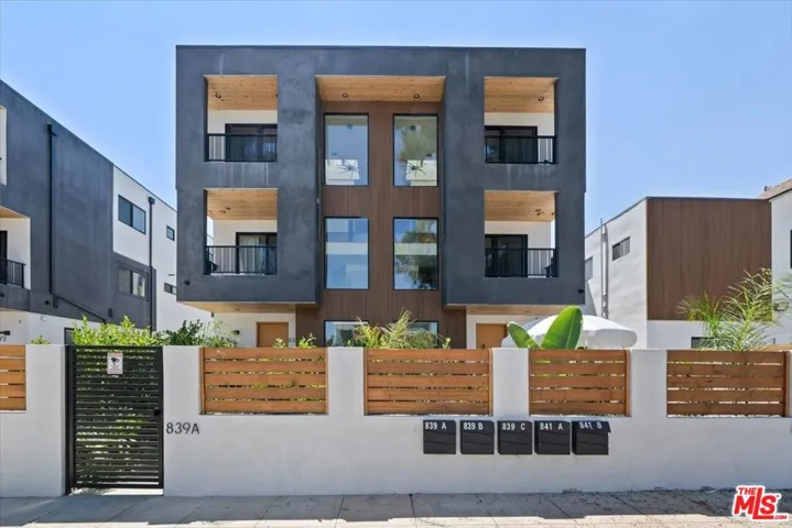 839 N Mccadden Pl B, Los Angeles, California 90038