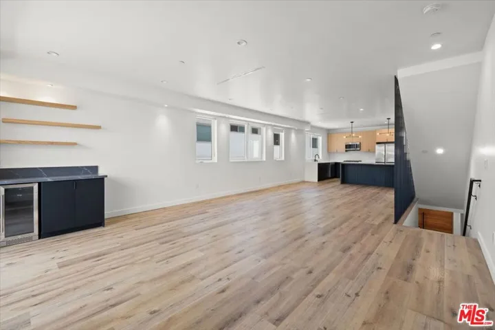 839 N Mccadden Pl B, Los Angeles, California 90038
