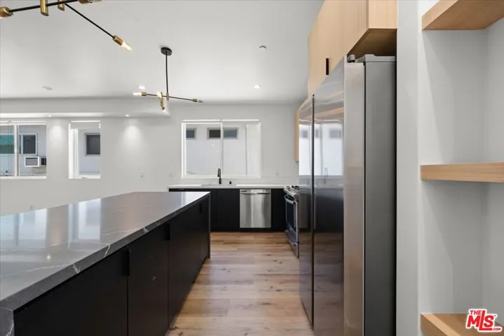 839 N Mccadden Pl B, Los Angeles, California 90038