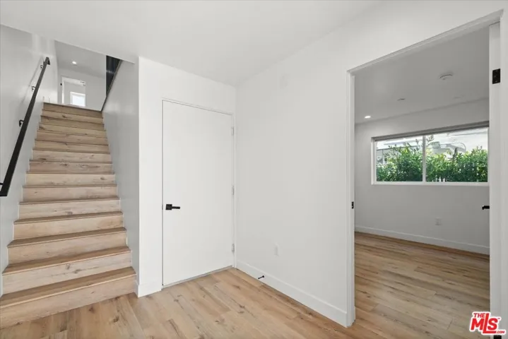 839 N Mccadden Pl B, Los Angeles, California 90038