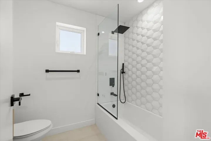 839 N Mccadden Pl B, Los Angeles, California 90038