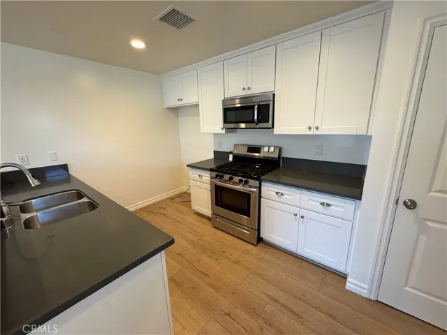 2306 N Catalina, Burbank, California 91504