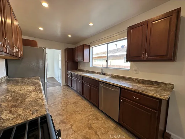4587 W 142nd Street, Hawthorne, California 90250