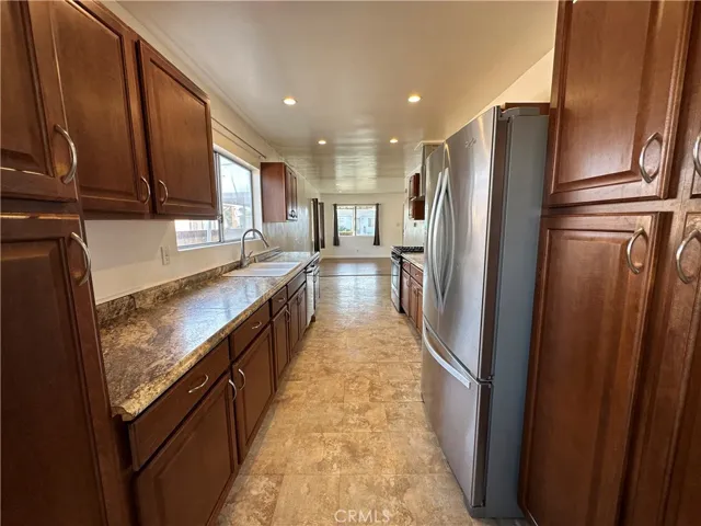 4587 W 142nd Street, Hawthorne, California 90250