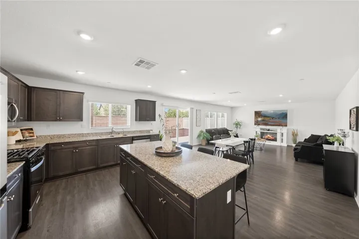 1385 Caprice Court, Hemet, California 92543