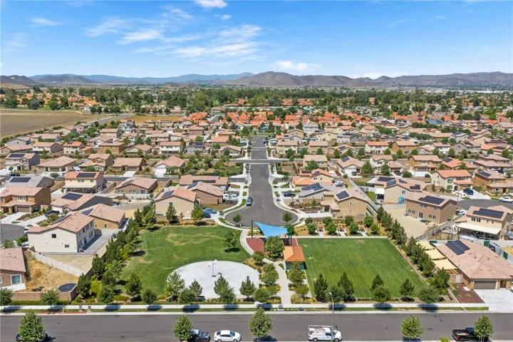 1385 Caprice Court, Hemet, California 92543