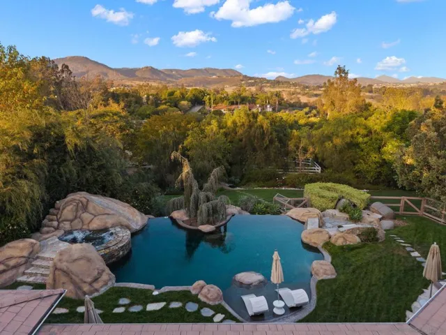The views from this home are stunning and the sunsets sky is amazing