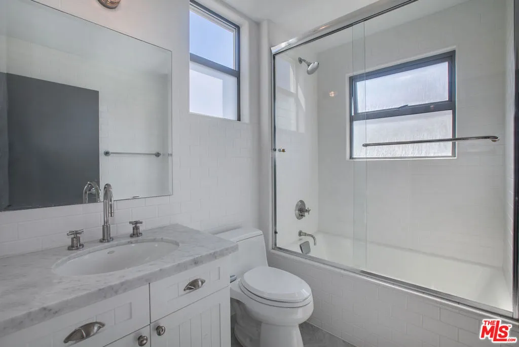 2ND BED BATHROOM