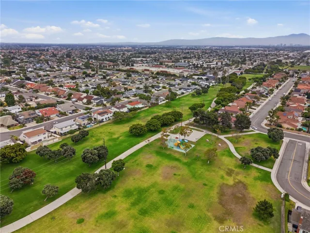 Nearby Langenbeck Park offers open green space and neighborhood recreation.
