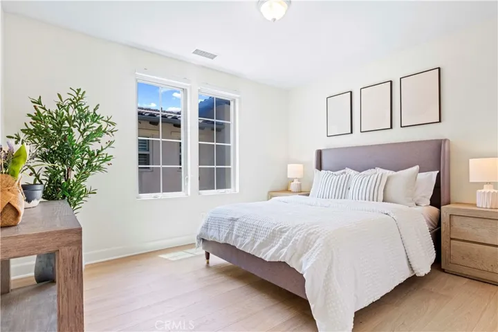 122 Catalonia, Irvine, California 92618