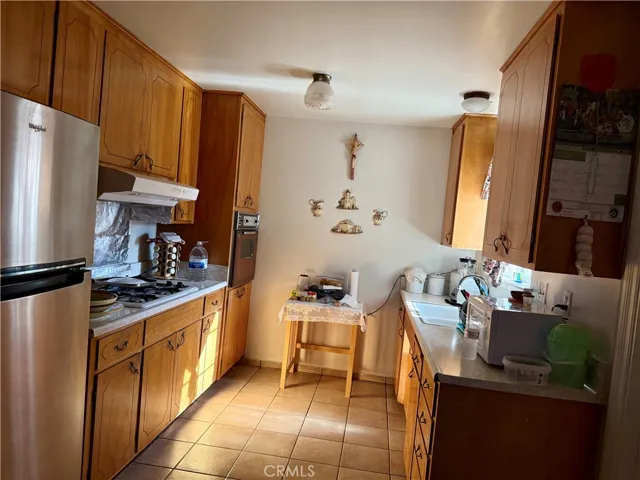 16353 Pine Street, Hesperia, California 92345