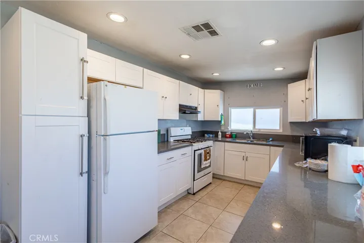 1434 Mesa, Barstow, California 92311