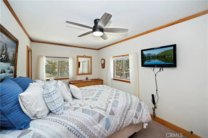 Main level primary bedroom