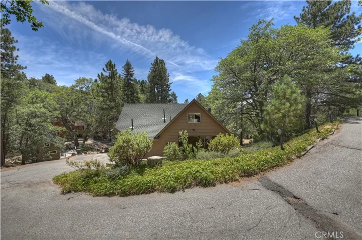 707 Briar Lane, Green Valley Lake, California 92341
