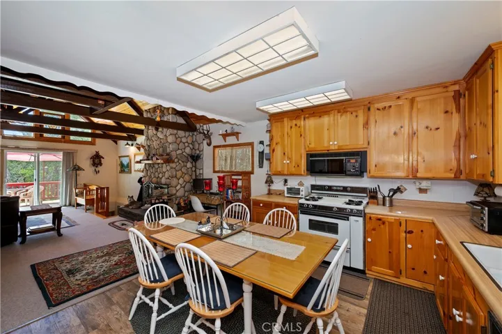 707 Briar Lane, Green Valley Lake, California 92341