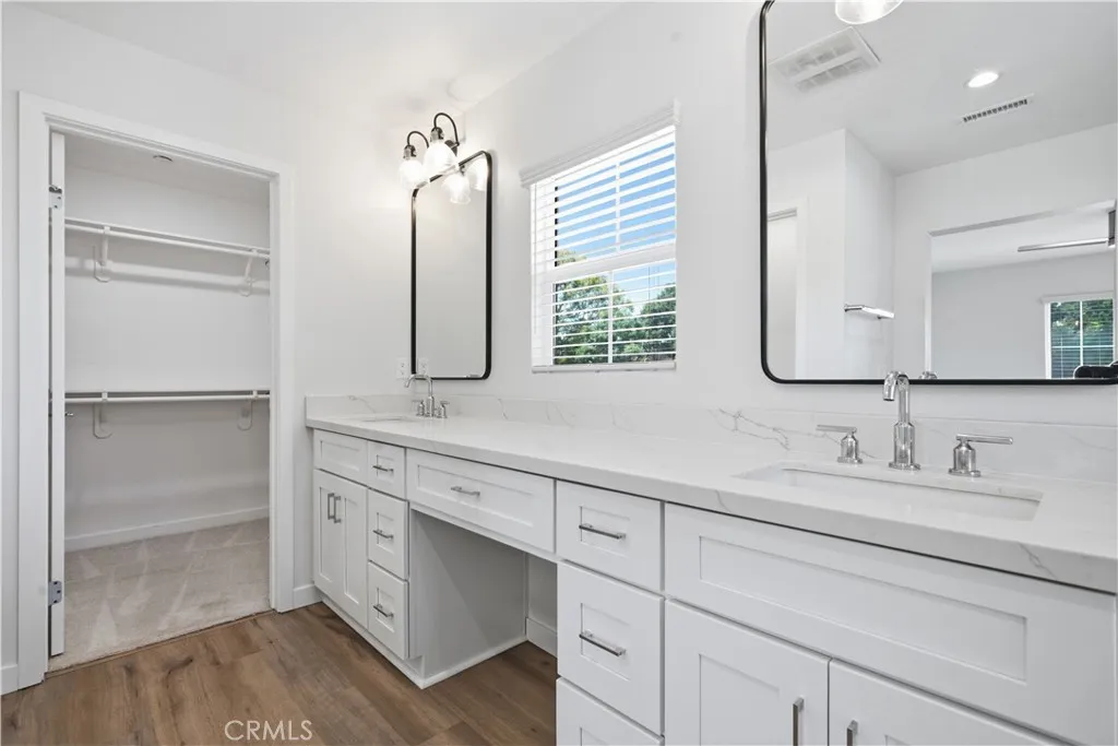 En suite/ walk in closet
