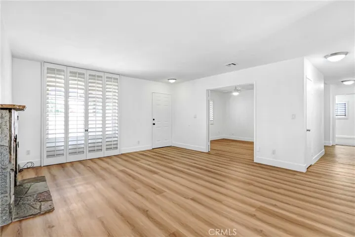 75220 Valencia, Palm Desert, California 92211
