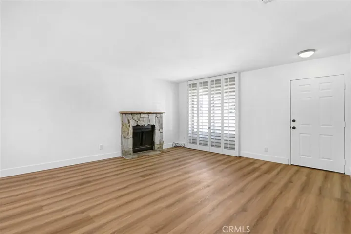 75220 Valencia, Palm Desert, California 92211