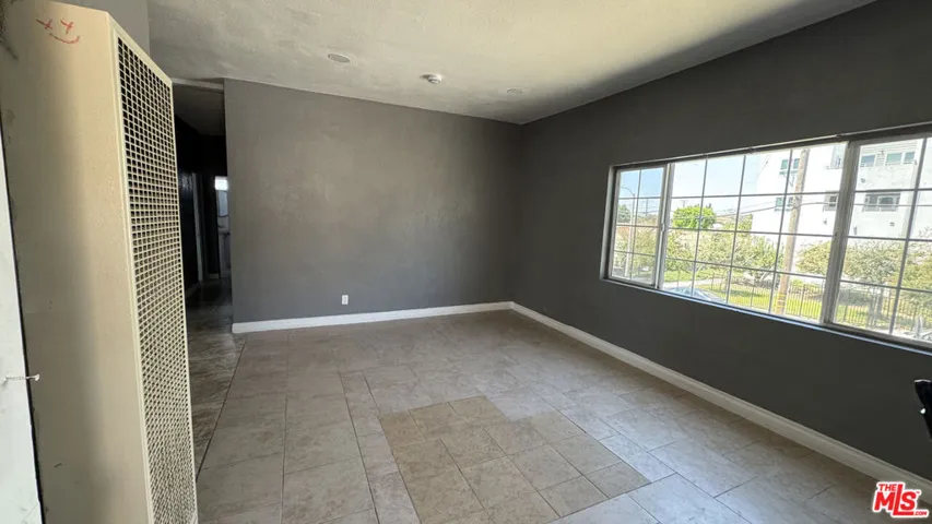 924 S Sunol Drive 1/2, Los Angeles, California 90023