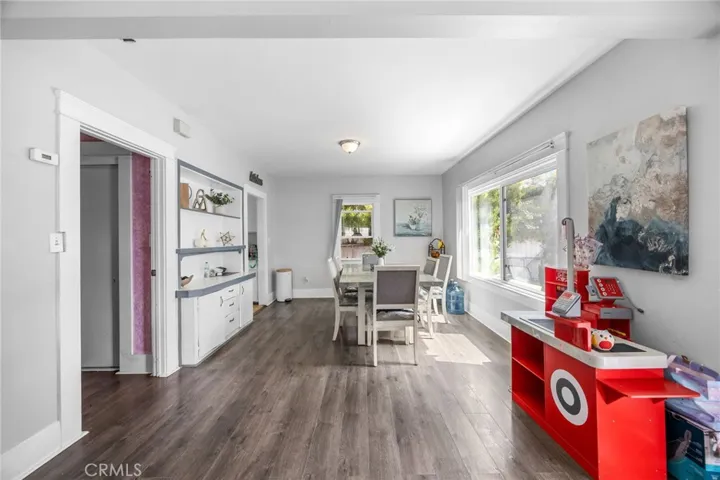 836 South Sycamore Street, Santa Ana, California 92701