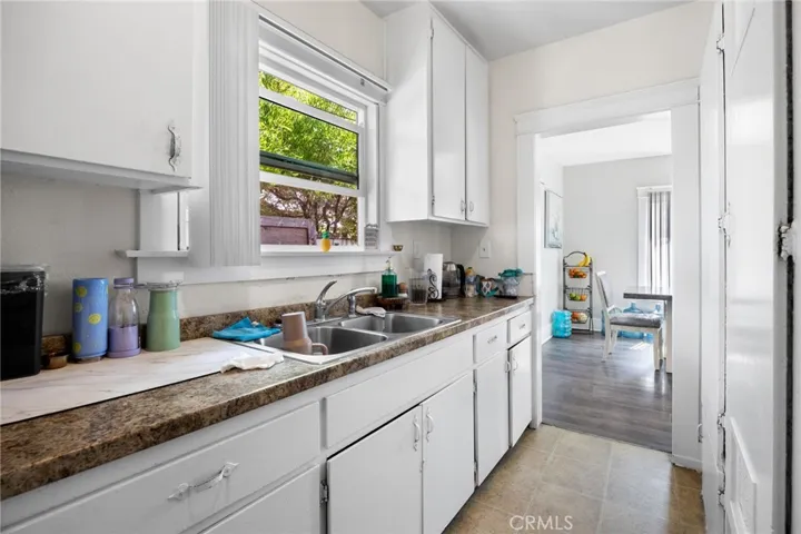 836 South Sycamore Street, Santa Ana, California 92701