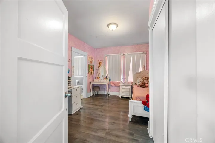 836 South Sycamore Street, Santa Ana, California 92701