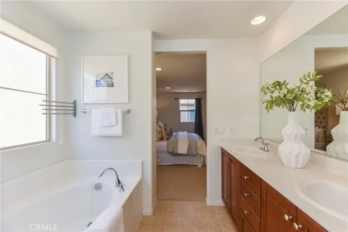 77 Keepsake 44, Irvine, California 92618