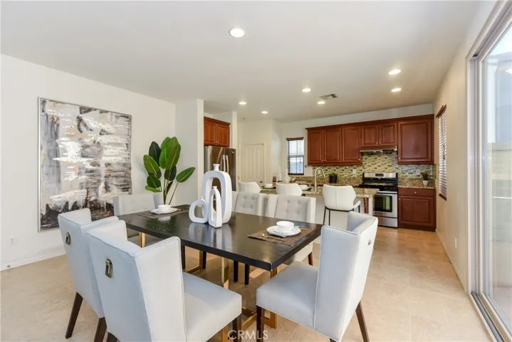77 Keepsake 44, Irvine, California 92618