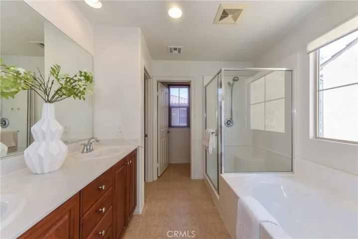 77 Keepsake 44, Irvine, California 92618