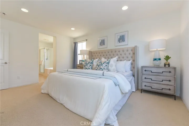 77 Keepsake 44, Irvine, California 92618