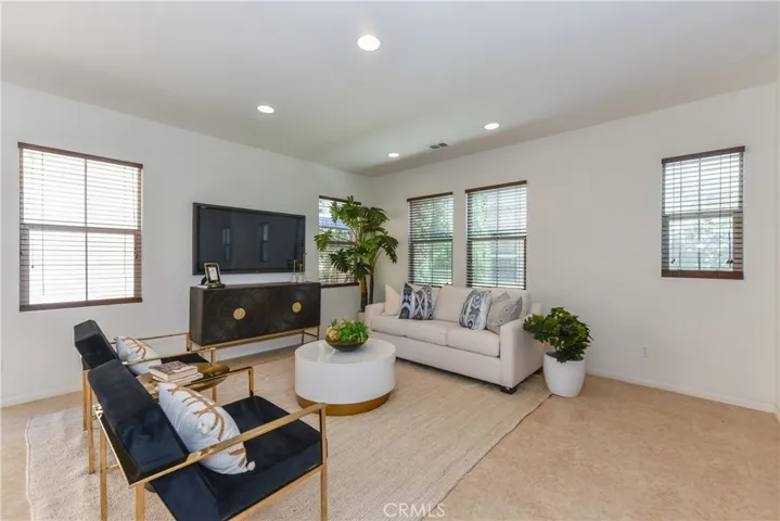 77 Keepsake 44, Irvine, California 92618