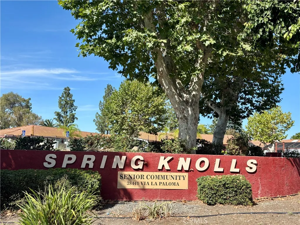 Spring Knolls has amenities galore!