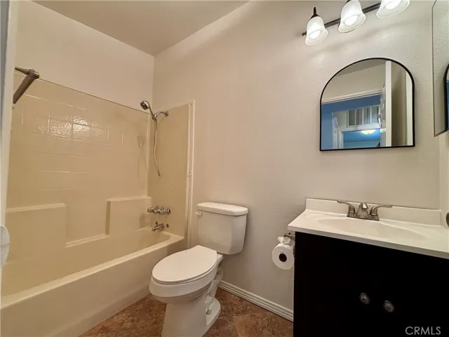 Guest bathroom with tub/shower combo!