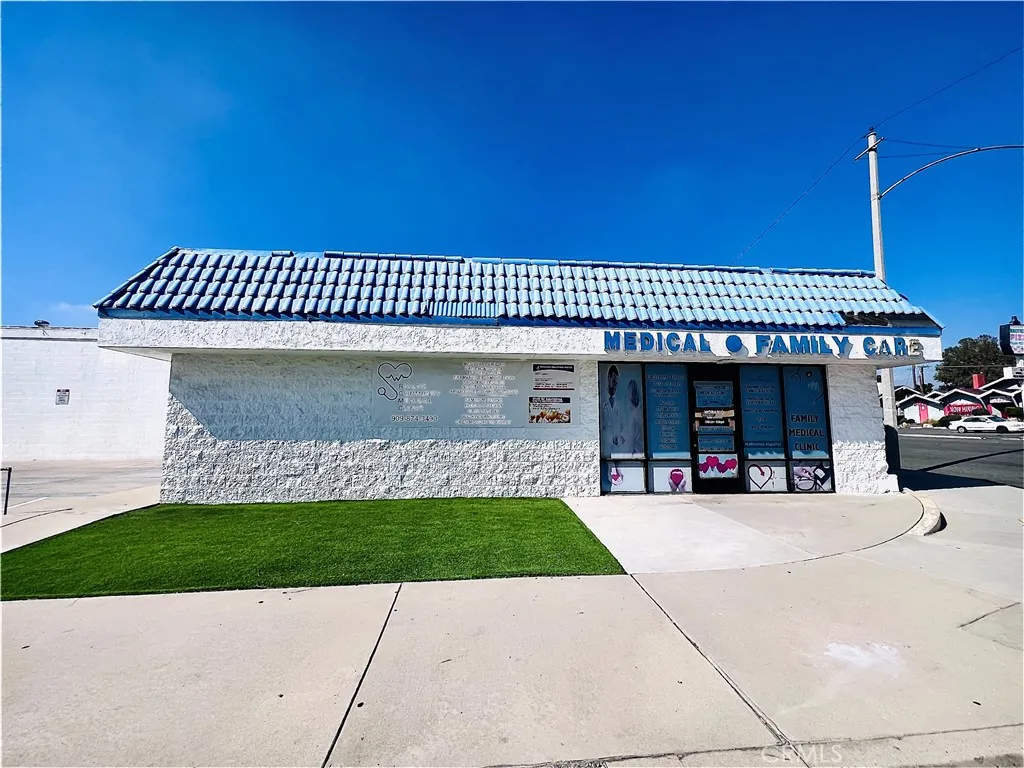 195 E Foothill BLVD