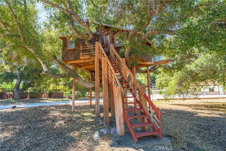 26251 Ravenhill Road, Canyon Country, California 91387