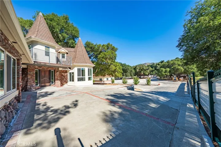 26251 Ravenhill Road, Canyon Country, California 91387