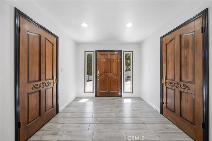 26251 Ravenhill Road, Canyon Country, California 91387