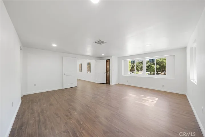 26251 Ravenhill Road, Canyon Country, California 91387