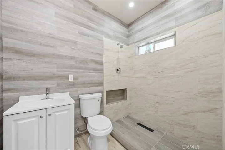 26251 Ravenhill Road, Canyon Country, California 91387