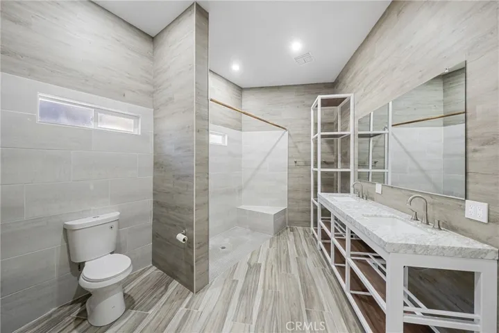 26251 Ravenhill Road, Canyon Country, California 91387