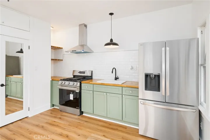 330 Daisy, Long Beach, California 90802