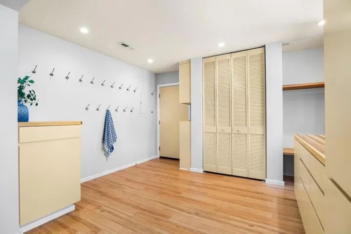 1095 Wilderfield, Los Gatos, California 95032