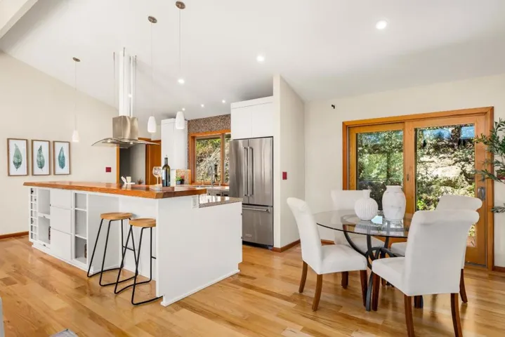 1095 Wilderfield, Los Gatos, California 95032