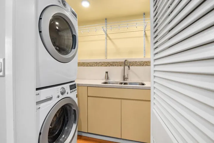 1095 Wilderfield, Los Gatos, California 95032