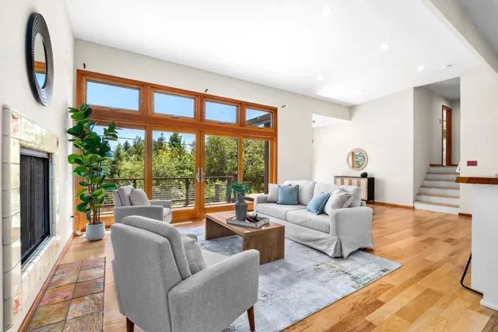 1095 Wilderfield, Los Gatos, California 95032
